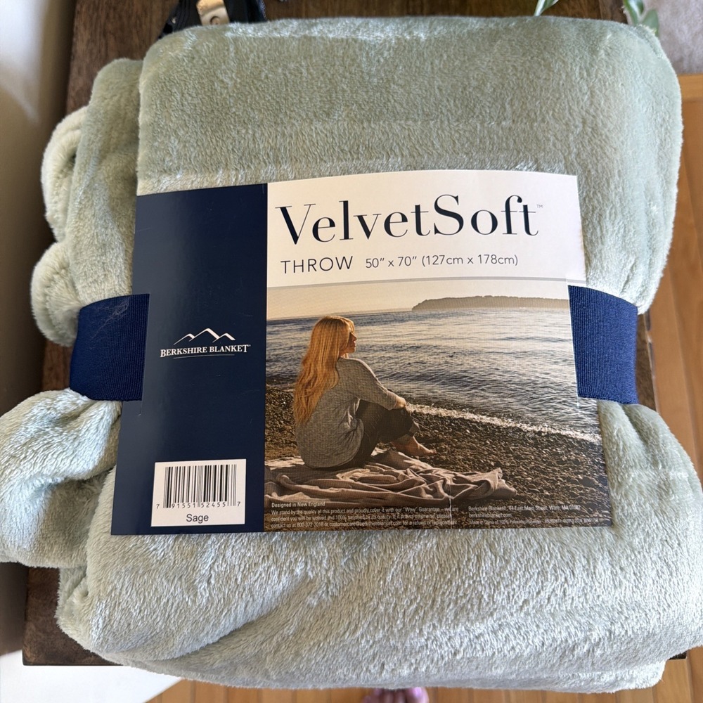 Berkshire Blanket Velvet Soft  Throw 50" x 70"‎ Sage Green Warm Easy Care